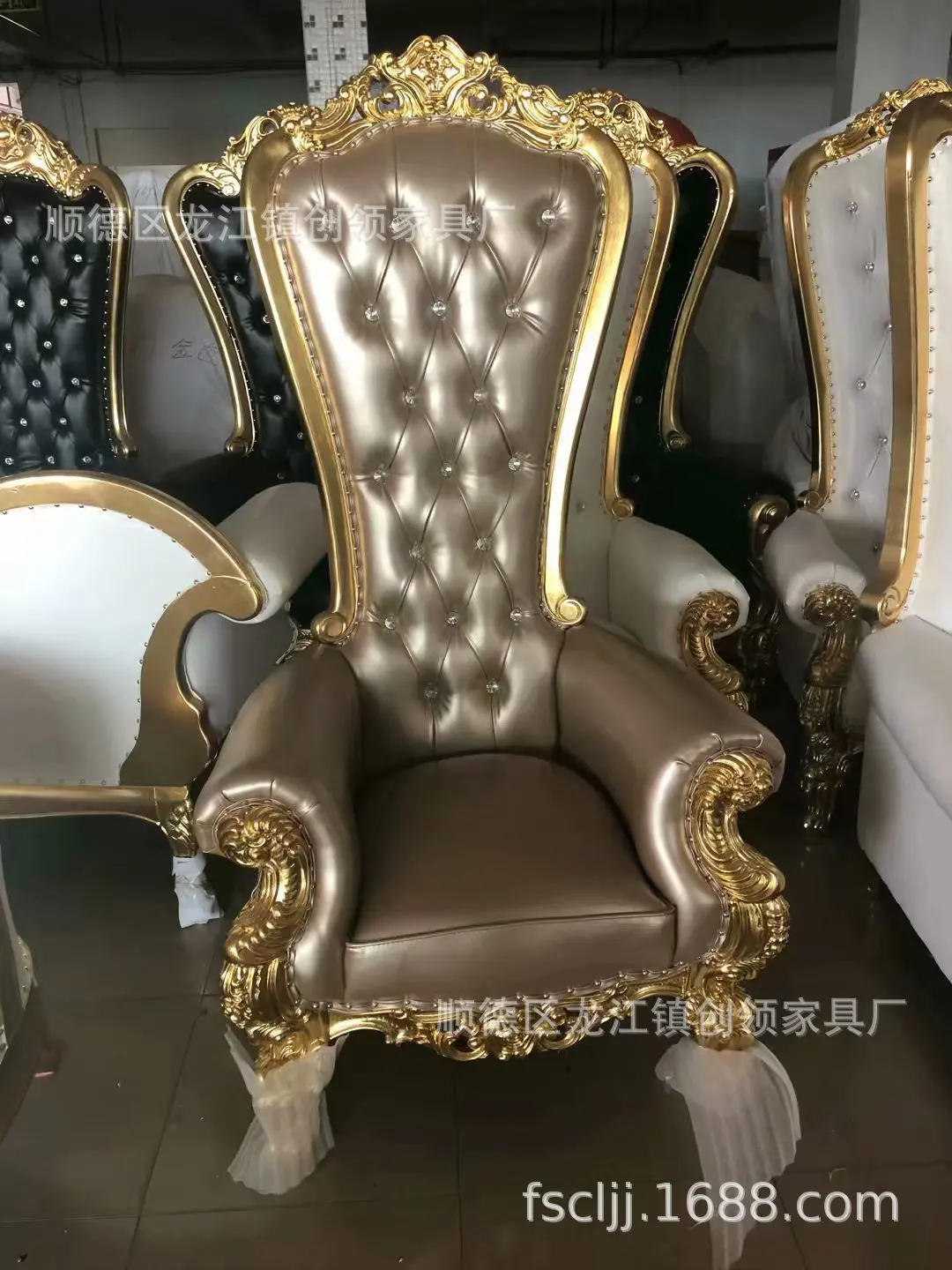 Description Picture 3 of itemEuropean high back chair solid wood decorative image chair villa living room hotel club KTV princess chair