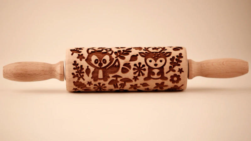 Description Picture 3 of itemArjmide Squirrel Rolling Pin for Christmas Baking Deep Engraved Wooden Embossed Owl Bear Animal Rolling Pin For Kid Cookie Tool