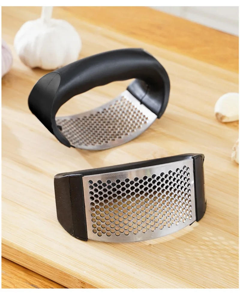 Description Picture 3 of itemStainless steel washable garlic press, thickened garlic clip, household garlic puree grinder, garlic mortar, kitchen tool.
