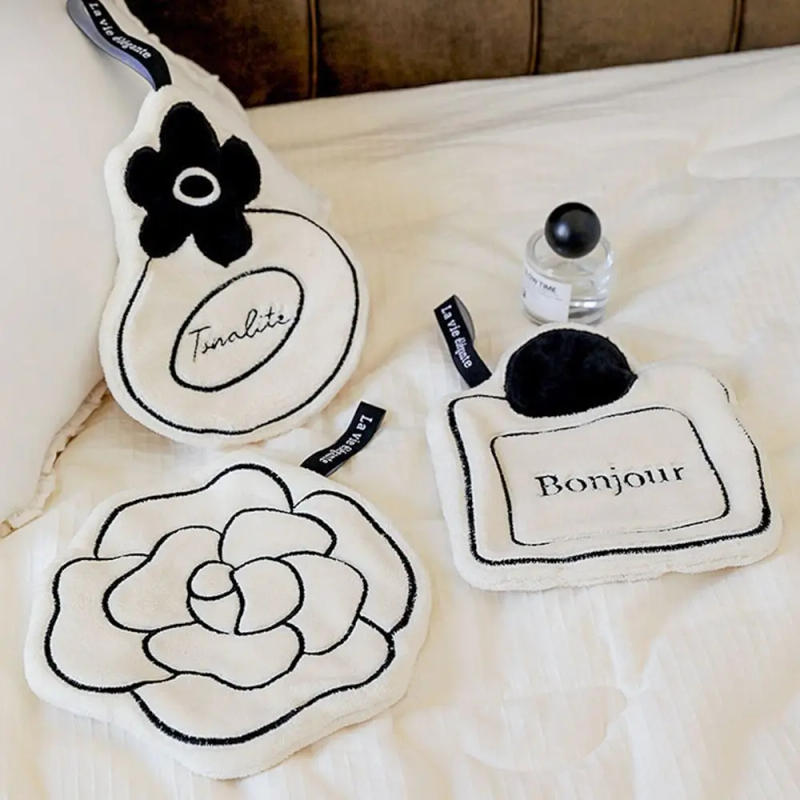 Description Picture 4 of itemHanging Hand Towel Double Layer Absorb Water Quick Drying Toilet Handkerchief Simple Household Children Fine Hand Towel