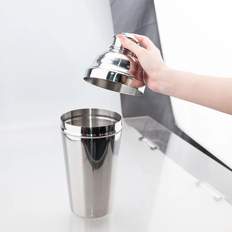 Description Picture 4 of item550/750/1800ml Stainless Steel Cocktail Shaker Cocktail Mixer Wine Martini Drinking Boston Style Shaker Party Bar Tools New