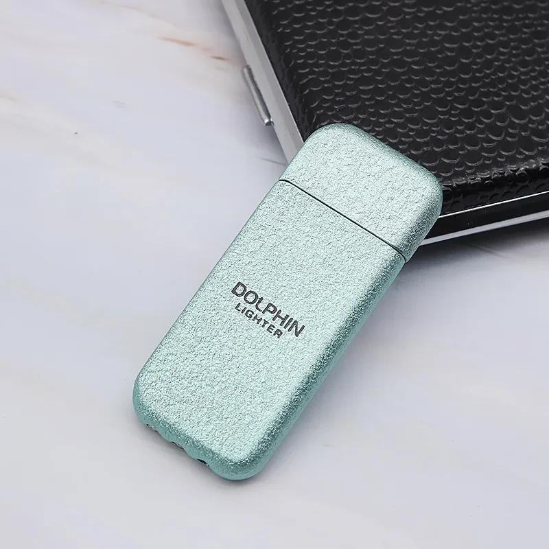 Description Picture 4 of itemHOT Ultra Thin Wrinkle Paint Butane Gas Lighter Classic Grinding Wheel Ignition Outdoor Portable Mini Lighters Smoking Wholesale