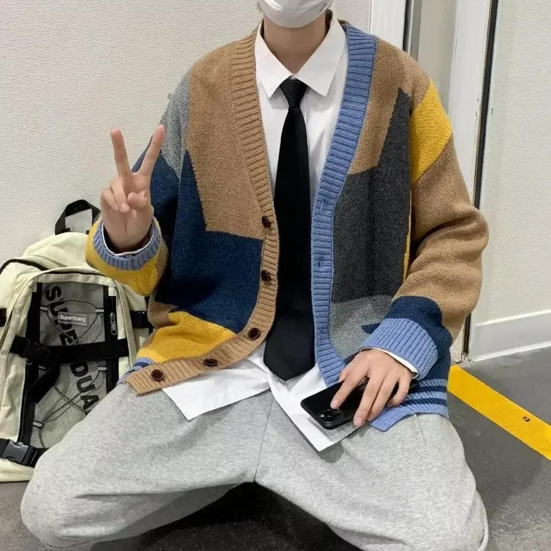 Description Picture 4 of itemAutumn/winter New Men's Sweater Japanese Style Color Blocking Hong Kong Street Round Neck Pullover Casual Knitted Top