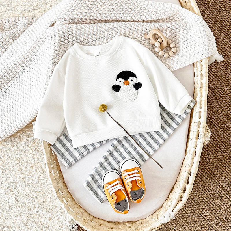 Description Picture 4 of itemNewborn Baby Clothes Sets New Baby Clothing Spring Boys Girls 2Pcs Autumn Infant Toddler Outfits Cute Cartoon Penguin Embroidery