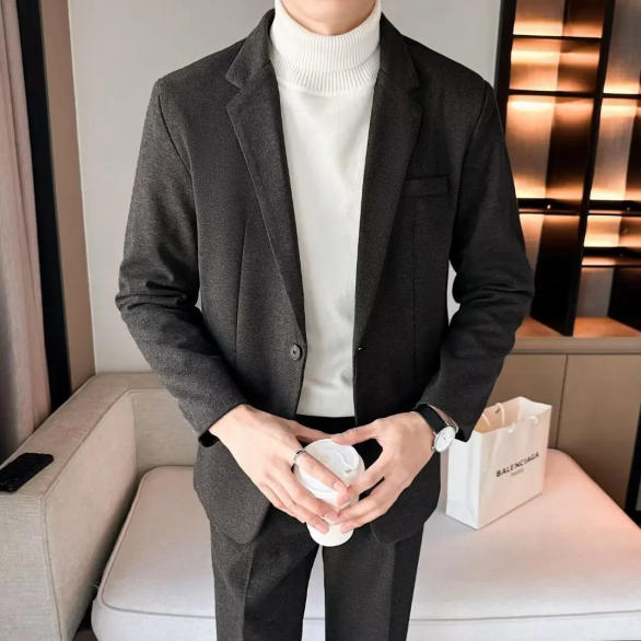 Slide e37905bfe59c4ba2bc0ba73f6d2b3801