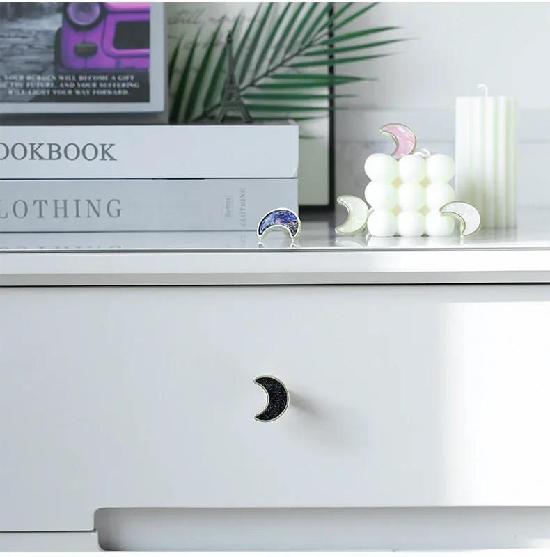 Description Picture 6 of itemMoon Cabinet Handle Children's Room Knob Drawer Brass Door Handle Personalized Shell Pulls ﻿Gold Black Single Handles