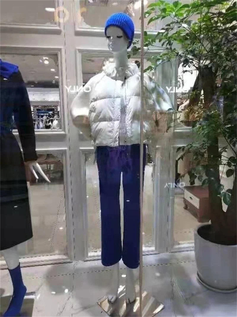 Description Picture 6 of itemHigh-end Women's Clothing Mannequin Full Body Doll Display Rack Props Home Clothing Store Window Female Sitting Model with Wig Q