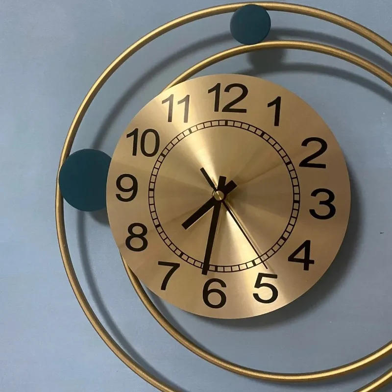 Description Picture 4 of itemModern Light Luxury Style Wall Hanging Living Room Bedroom Indoor Clock Ornaments Home Fashion Quiet Simple Clock Home Decor