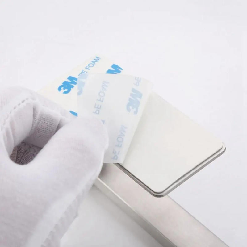 Description Picture 4 of itemHardware Self Adhesive For Kitchen Washroom Toilet Roll Holder Paper Towel Holder Tissue Paper Holder Bathroom Accessories