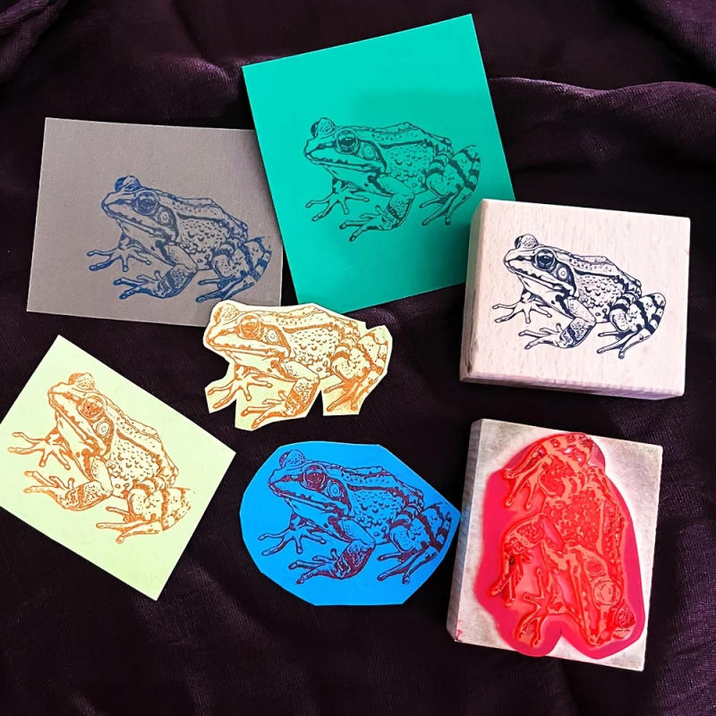 Description Picture 4 of itemLarge frog wooden stamp, suitable for DIY handmade books, diaries and painting