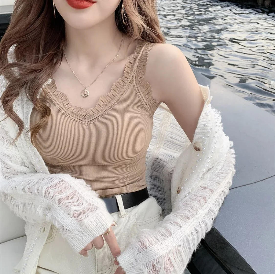 Description Picture 6 of itemSummer Top Women Sleeveless Lace Tank Top Sexy Women's T-shirt Vest Bra Female Vest Tops White Black Underwear Women Lingerie