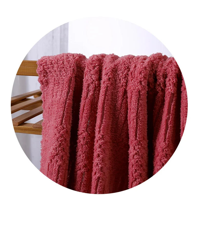 Description Picture 4 of itemTowel and Bath Towel Set, Coral Velvet Towel Absorbs Water