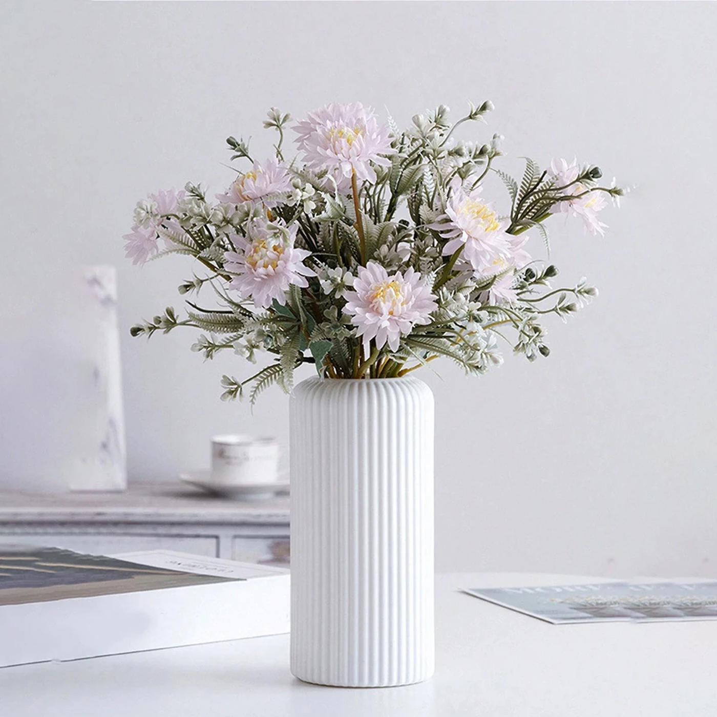 Description Picture 4 of itemStriped Ceramic-Like Plastic Vase for Flowers, Decorative Floral Arrangement Display, Creative Little Flower Vase