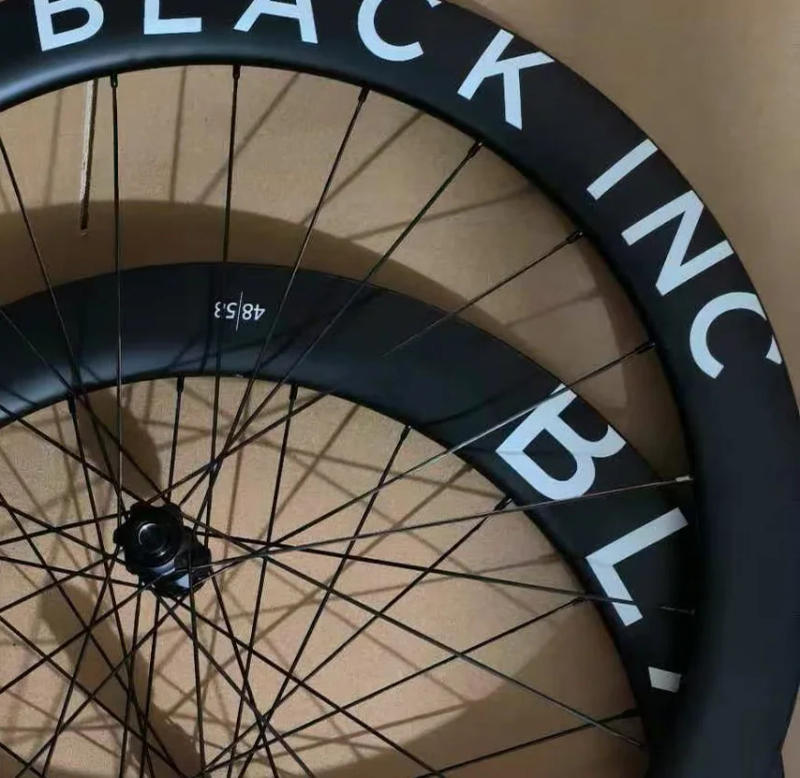 Description Picture 2 of itemWidth 28mm 700C Carbon Road Bicycle Disc Brake Wheel 50/55/60mm Carbon Tubeless Ratchet 52T Ceramic Hub Disc Bicycle Wheelset