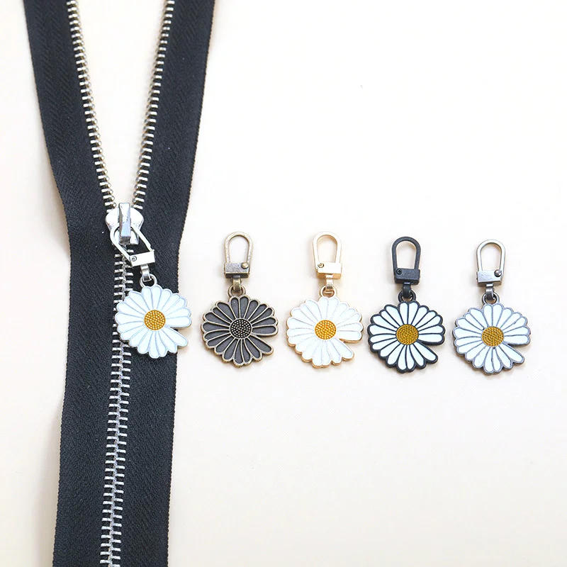 Description Picture 4 of item5/10Pcs Zipper Sliders Detachable Zipper Pull Tab Replacement Metal Zipper Handle Repair Kit for Luggage Handbags Zipper Slider