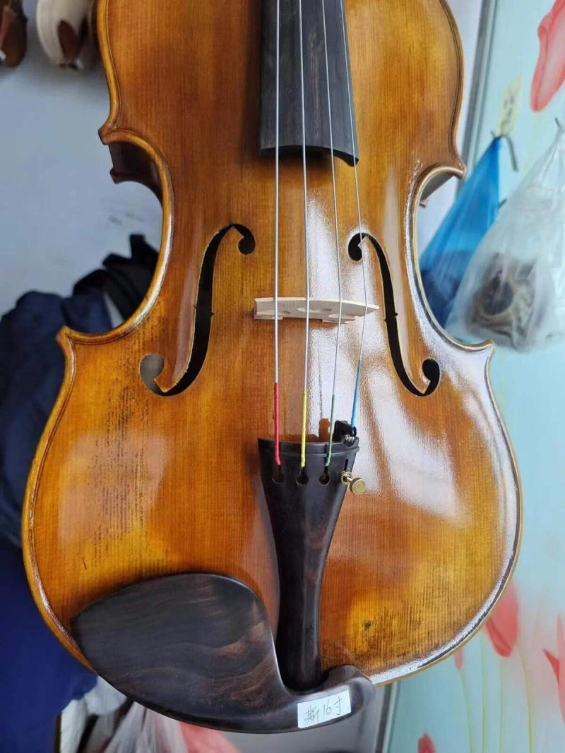 Description Picture 3 of itemMaster Viola 16" solind flamed maple back spruce top hand made nice sound