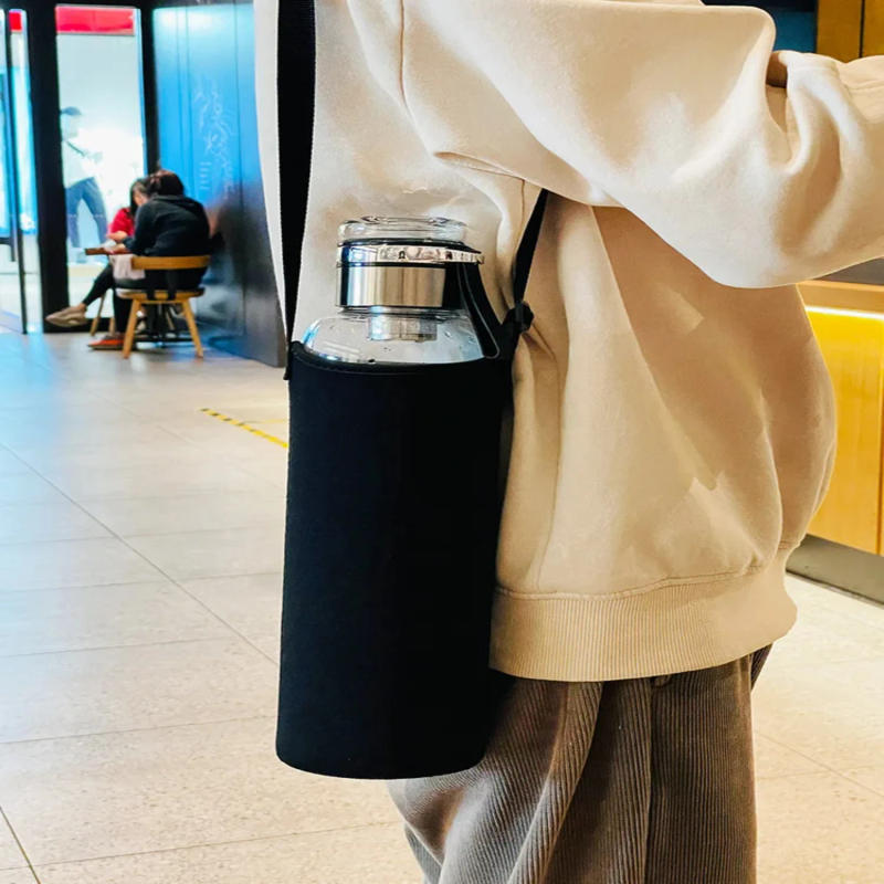 Description Picture 4 of itemPortable Large Capacity Water Bottle Clear High Borosilicate Glass Tea Beverage Bottle Outdoor Travel Sport Leakproof Drinkware