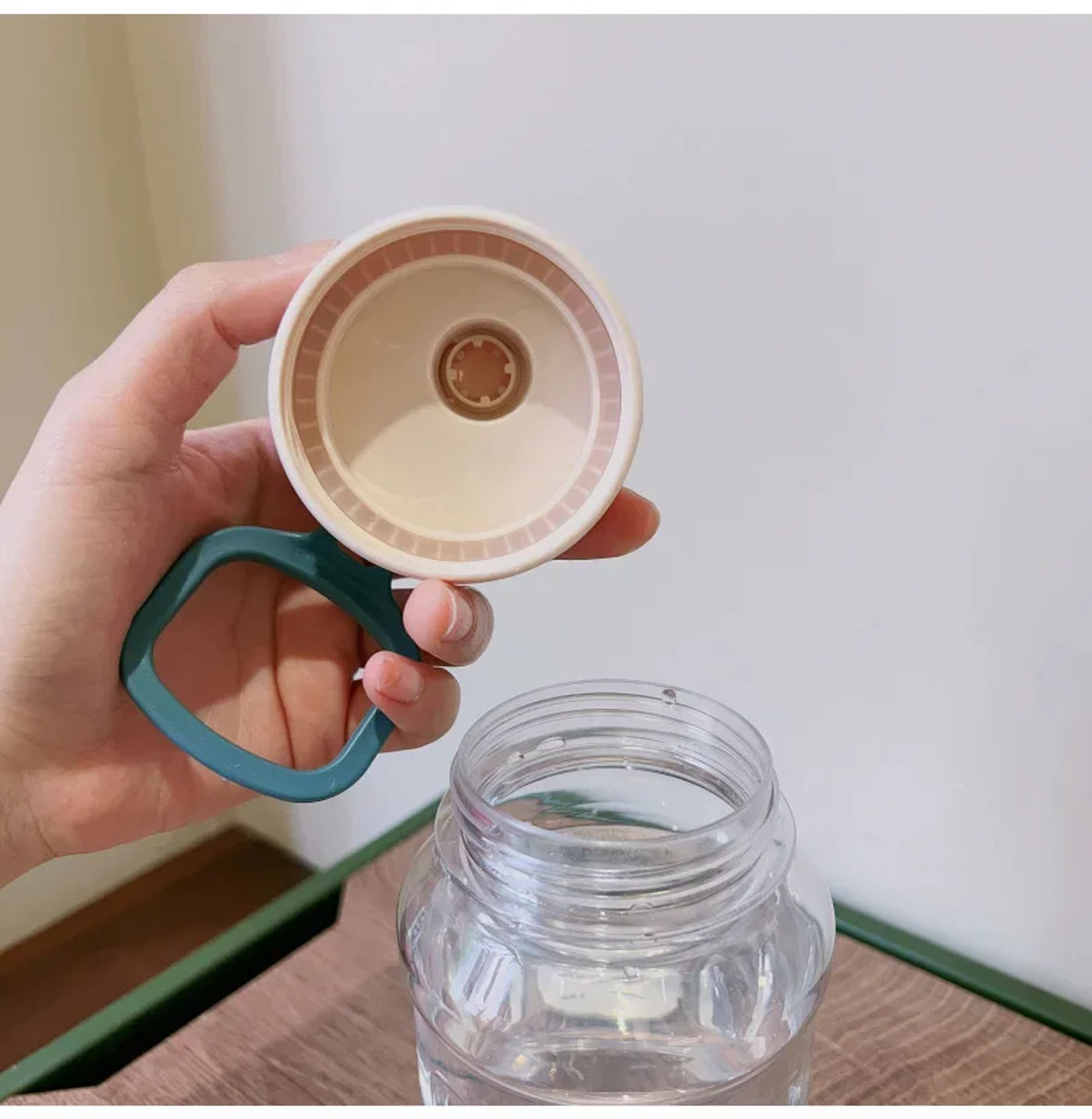 Description Picture 6 of item1 Liter BPA FREE Sport Bottle with Filter Big 800ml Drinking Bottle Kettle Water Bottle Waterbottle Cup for Boiling Water