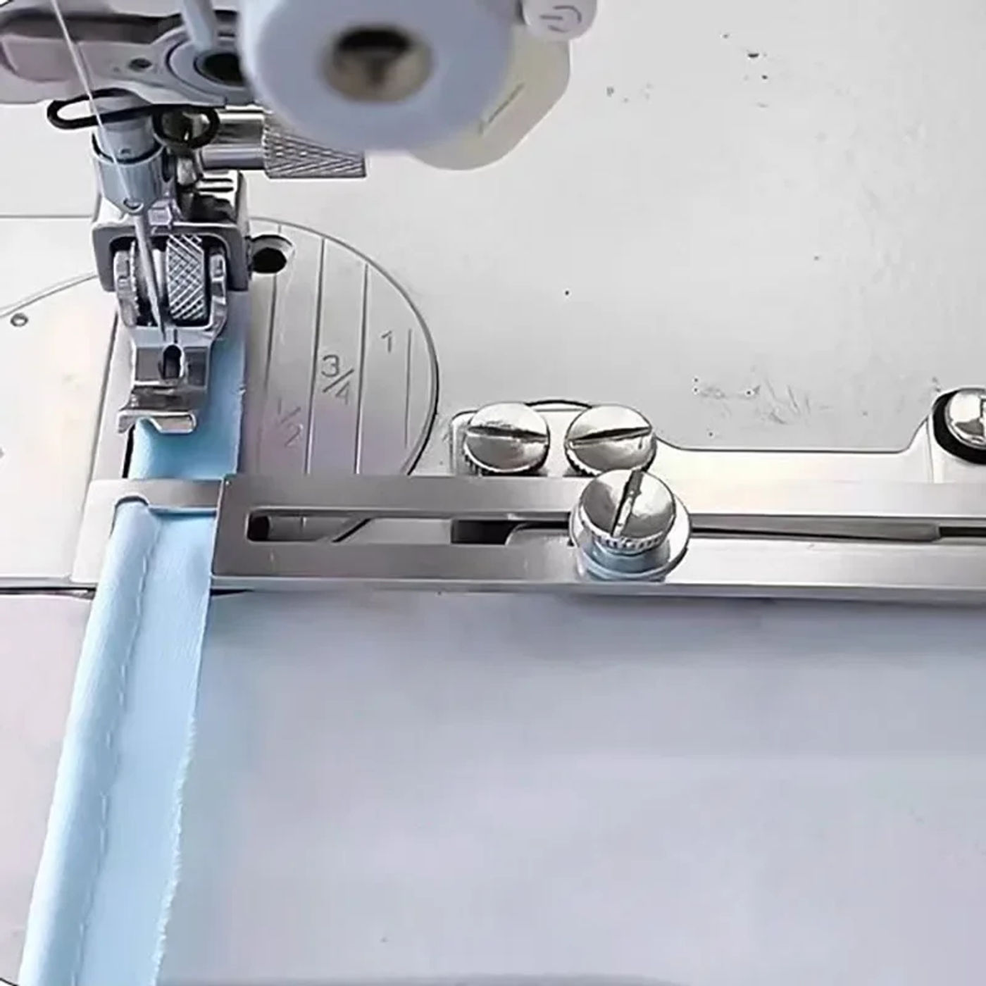 Slide c49deb915f784b5d9231316f96f9b2b4