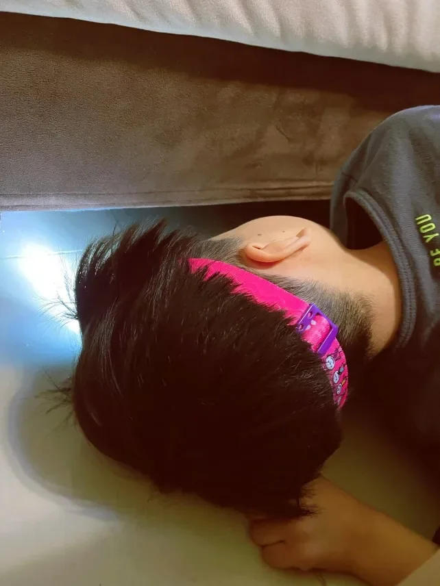 Description Picture 2 of itemChildren's Lightweight Headlamp and Dual Light Source Lighting Can Last up to 30 Hours