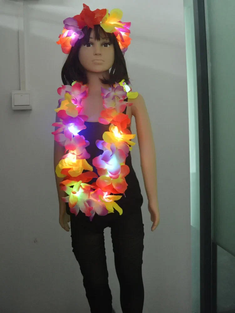 Description Picture 3 of itemWomen Girl Hawaii Light Up Flower Lei Necklace Hula Garland Wreath Wedding Hawaiian Costume Tropical Luau Glow Party Supplies