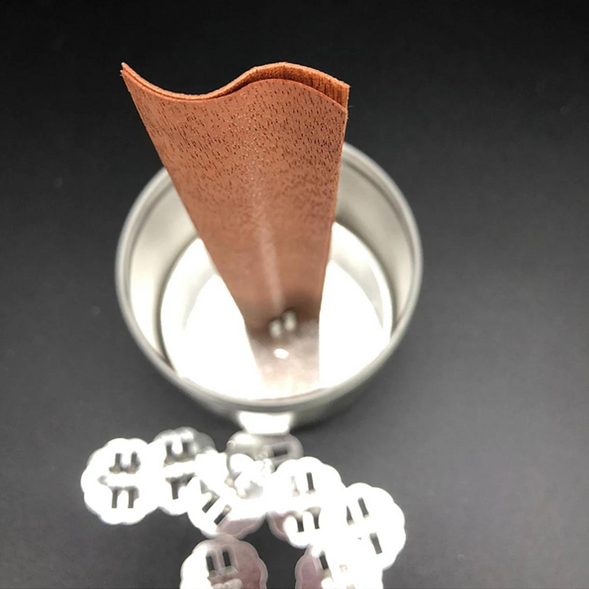 Description Picture 4 of item10pcs/set S-Shape Wooden Candle Wicks Eco-friendly Smokeless Big Flame Wooden Wax Core & Base Clamp DIY Gift Candle Making Kit