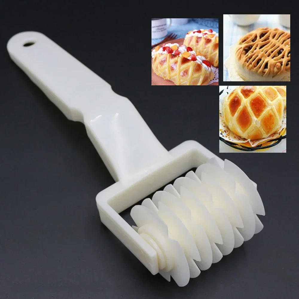Description Picture 3 of itemPlastic Pastry Pizza Lattice Roller Cutter Baking Tool Pull Net Wheel Knife for Dough Cookie Pie Kitchen Gadgets Baking Tools