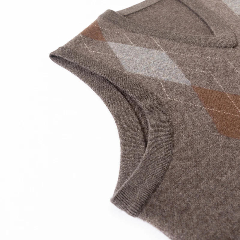 Description Picture 5 of item100% Wool Men Knit Vest Tank Basic Sweater Sleeveless Argyle for Autumn Winter V Neck Retro Vintage Casual 00080