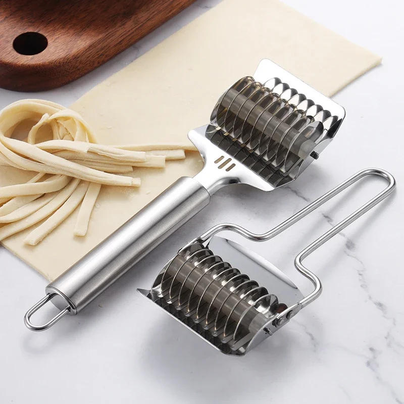 Description Picture 2 of itemStainless Steel Dough Lattice Roller Cutter Manual Multifunctional Noodle ShallotGarlic Roller Cutter Pizza Slicer Baking Tool