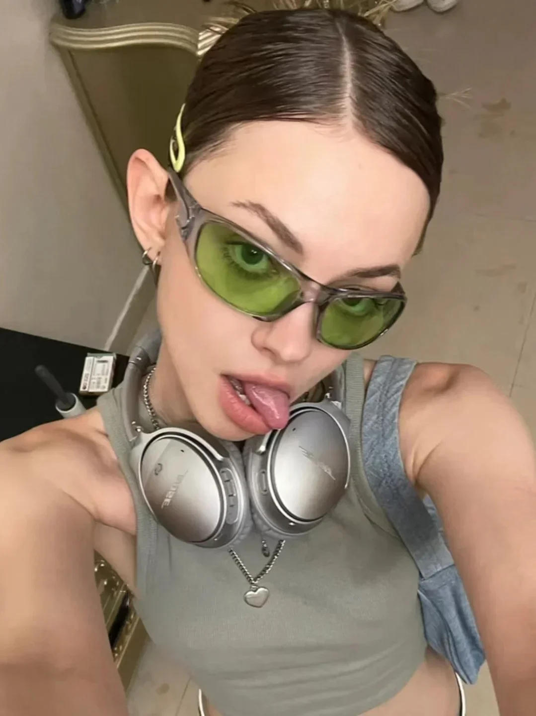 Description Picture 6 of itemNew Punk Y2K Sunglasses Women Goggle Luxury Brand Wrap Square Sun Glasses 2000'S Shades Eyewear UV400 Female Designer Eyeglasses