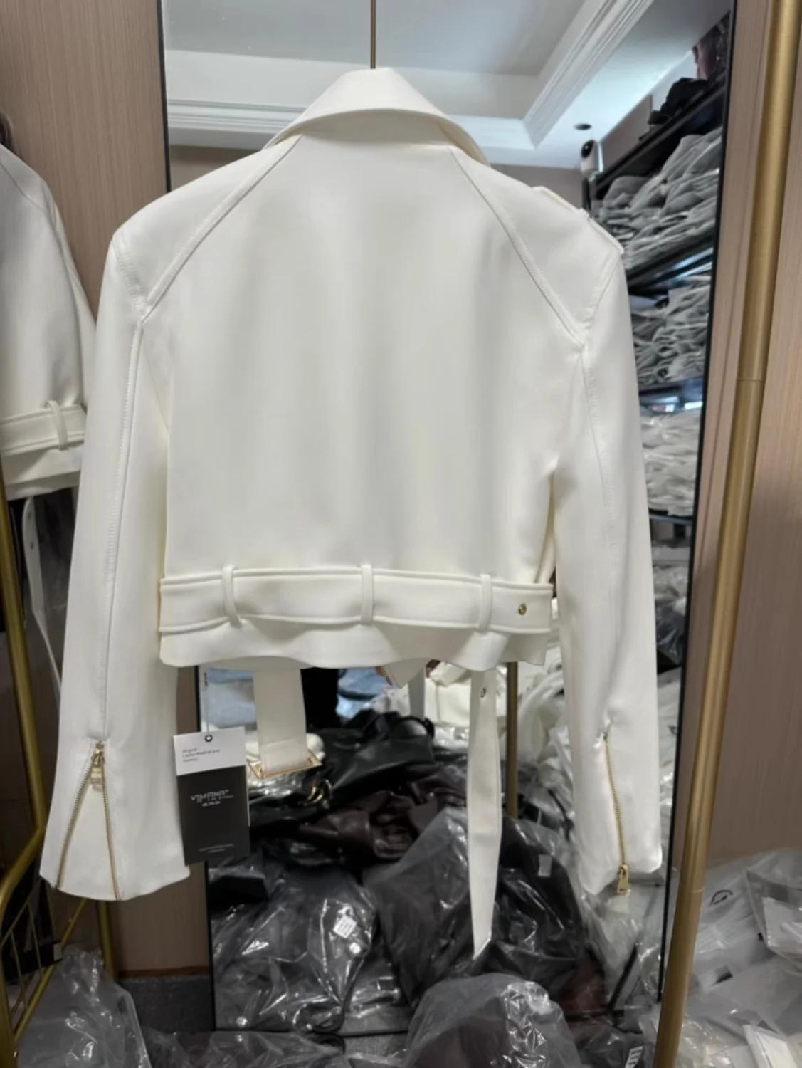 Description Picture 5 of itemKorean version of the long-sleeved motorcycle jacket jacket women's spring and autumn new fashion temperament Joker suit collar