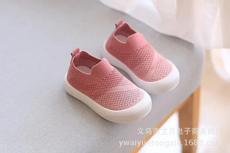 Description Picture 4 of itemBaby Sneakers Spring Autumn Toddler Slip-on Shoes Soft Breathable Baby Boy Girl Shoes Lightweight Little Kids Casual Sport Shoes