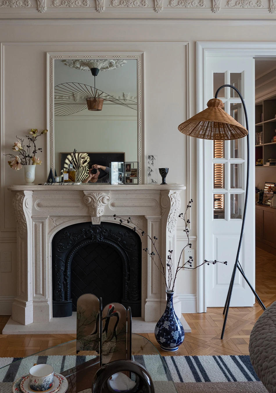 Description Picture 3 of itemRattan floor lamp living room sofa French medieval cream wind retro desk  fishing مصباح ارضيמנורה עומדת світильник플로어 램프