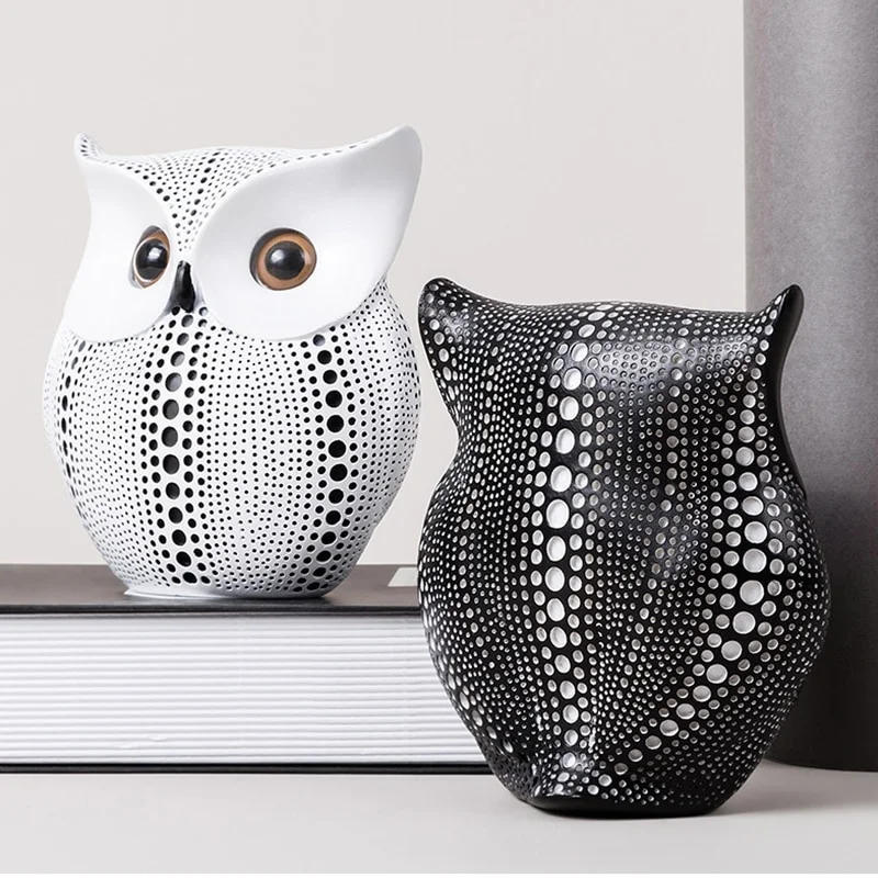 Description Picture 3 of itemResin Owl Statue Living Room Decoration Accessories Desk Decoration Statue Decorations for Home Figurines & Miniatures