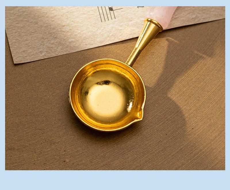 Description Picture 4 of itemCrystal Bubble and Wood Handle Spoon Embossed Supplies Envelope Decoration for Packaging Scrapbooking Seal Wax Stamp Set SB027