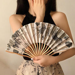 Folding Wave Shaped Bamboo Fanbone Fan Vintage Randomly Flower Print Hand Held Tassel Fans Handmade Home Decoration Photo Props