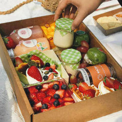 Disposable Kraft Paper Picnic Box Outdoor Picnic Camping Dessert Food Container Bread Pizza Packing Carton Afternoon Tea Boxes