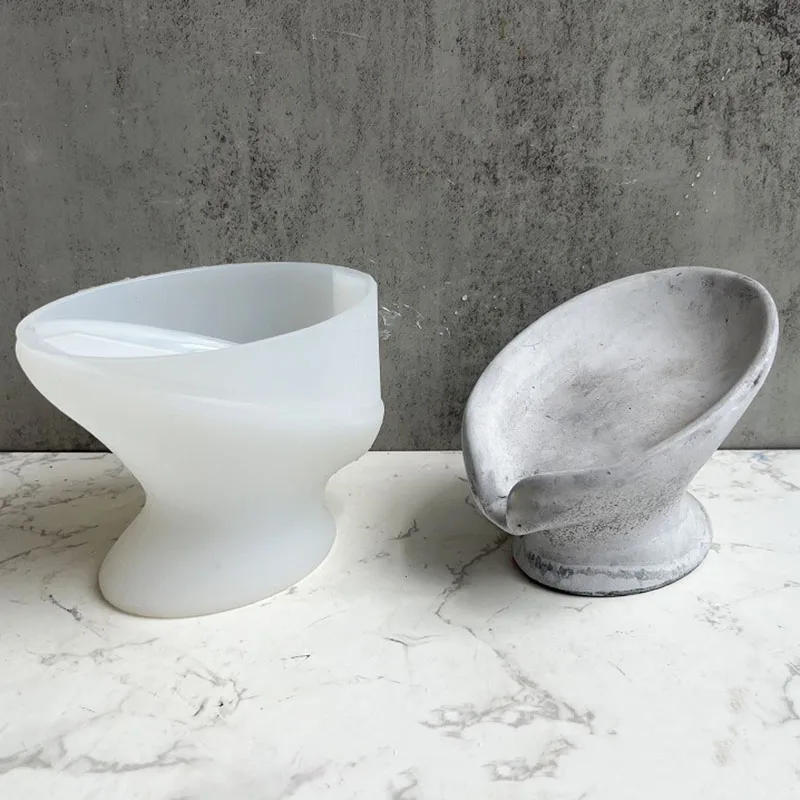 Description Picture 4 of itemHandmade Leaf Draining Soap Box Silicone Mold DIY Bathroom Soap Box Lotus Plaster Resin Concrete Mold Storage Tray Ornament