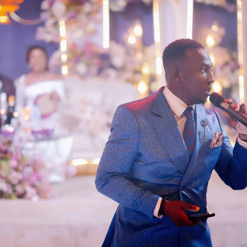 Description Picture 5 of itemJacquard Blue Men Suit Tailor-Made 2 Pieces Blazer Pants Double Breasted Gentle Lapel Wedding Groom Prom Host Tailored