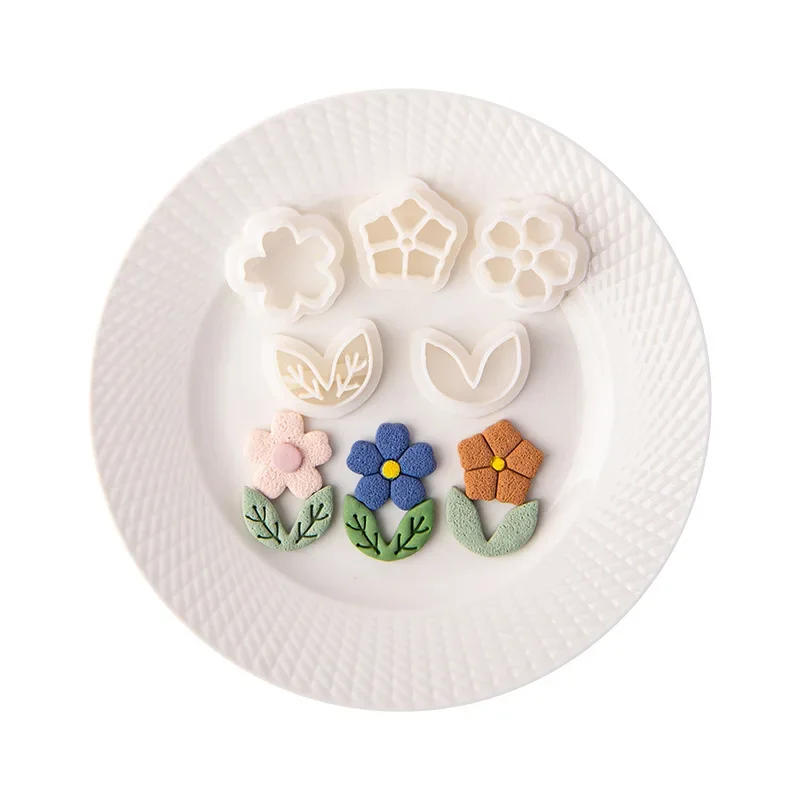 Description Picture 4 of itemCartoon Mini Flower Soft Pottery Ceramic Clay Molds Flower Petal Shaped Clay Cutters for Jewelry Earrings Pendant Handmade Tools