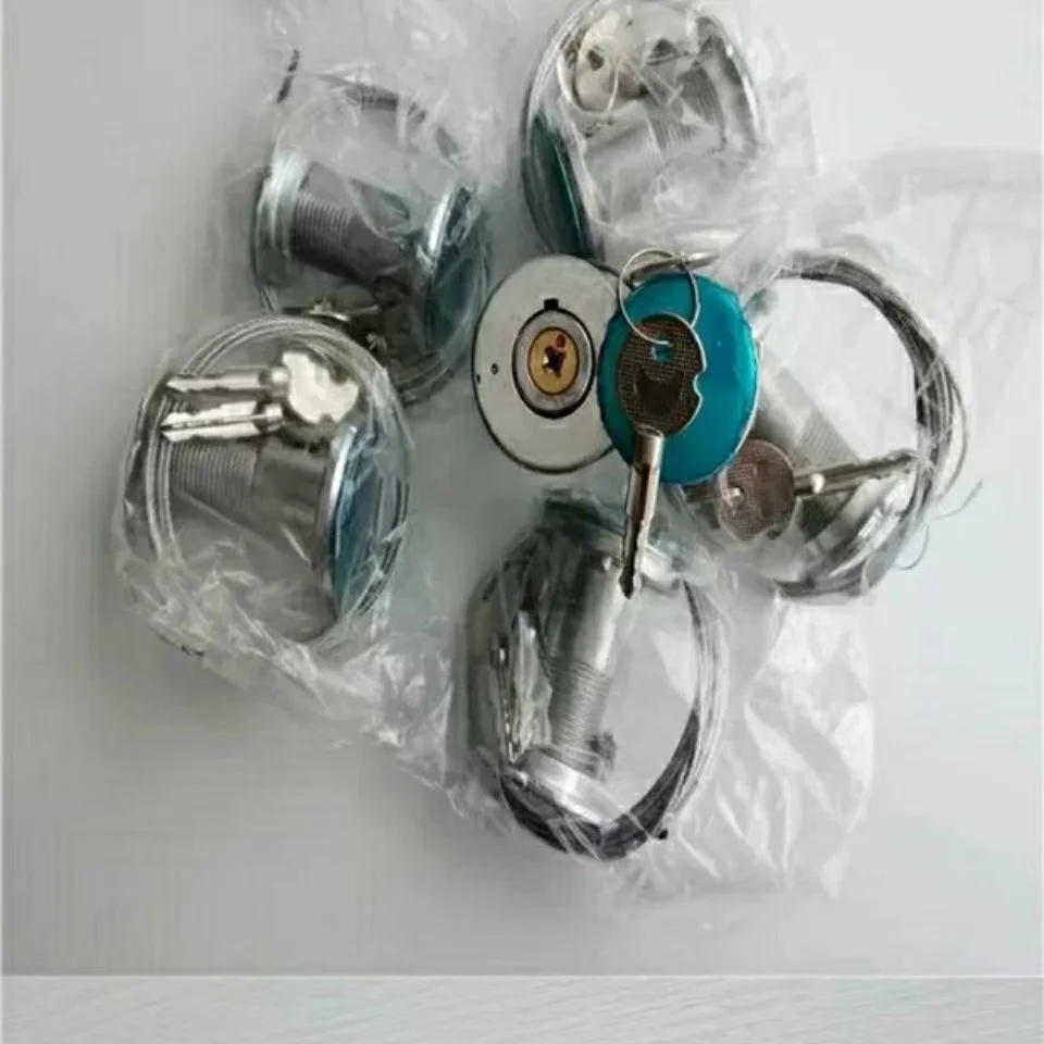 Description Picture 4 of itemGarage door parts shutter locks garage door accessories emergency lock core pulling lock steel core pulling lock