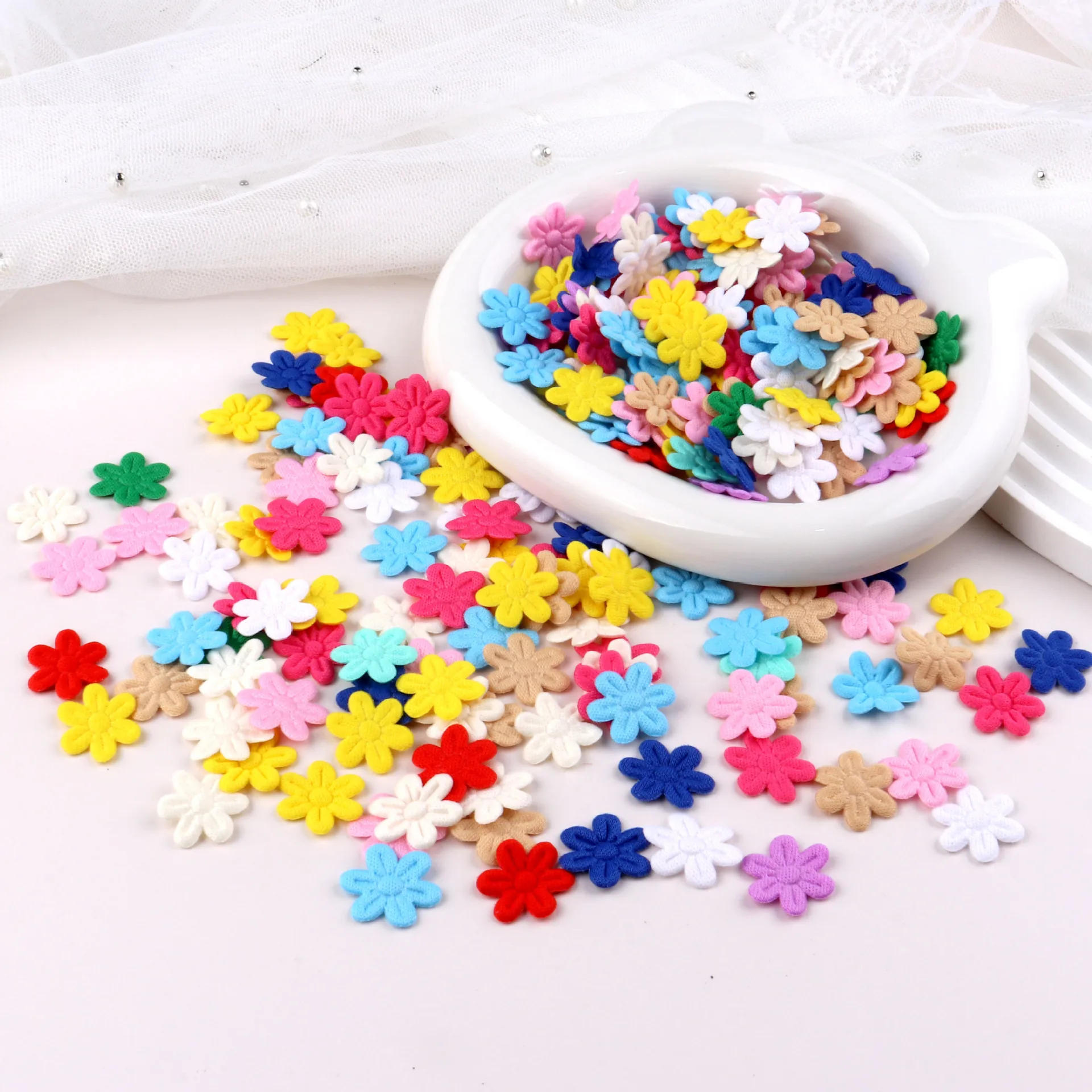 Description Picture 5 of item100pcs Six-Petal Flower Felt Cloth Embossing DIY Sewing Craft Hairpin Handmade Materials Cloth Patches Wedding Home Decor
