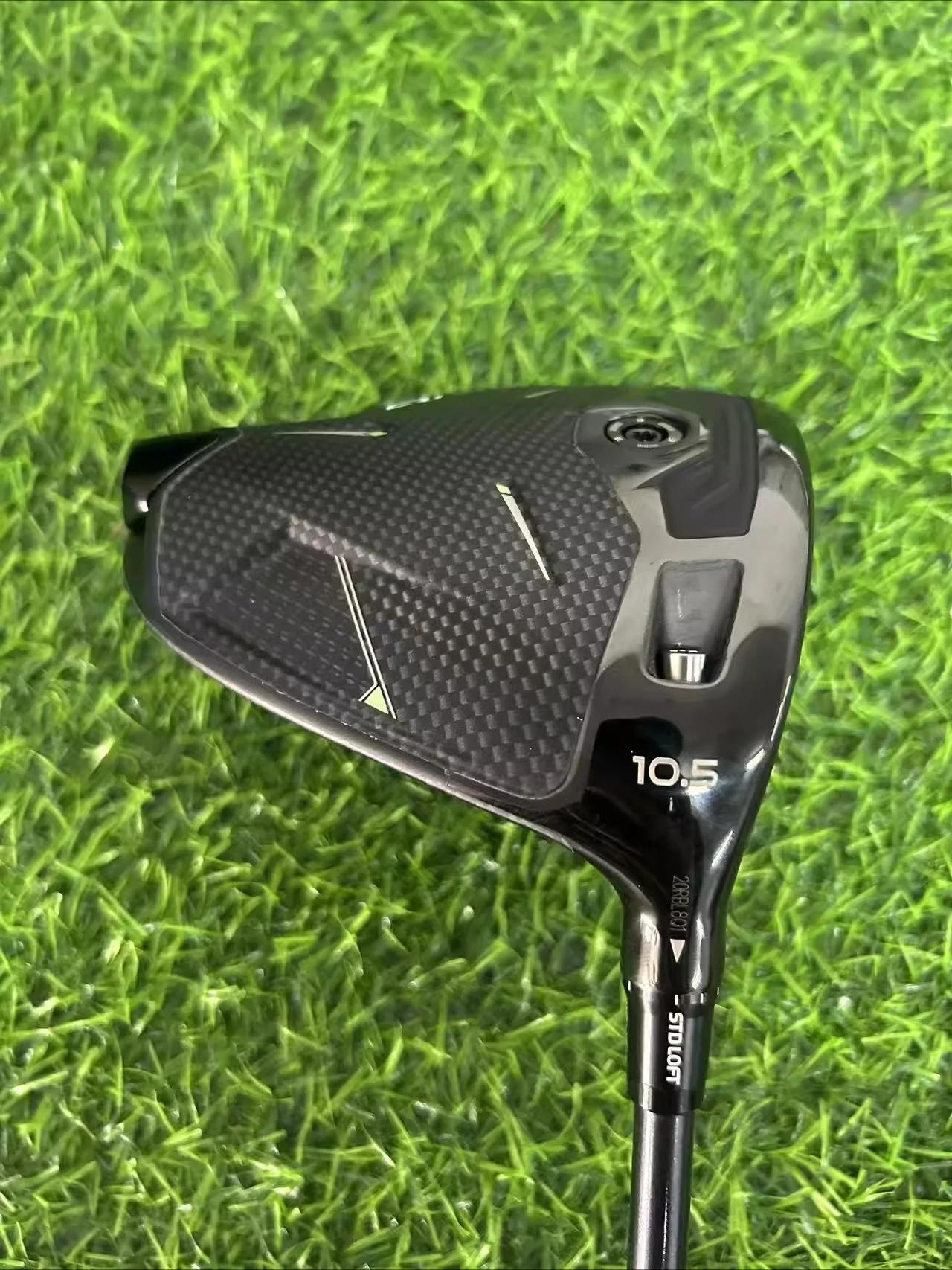 Description Picture 3 of item(Left hand)25 years old new model, golf club Qi35 men's No. 1 wood, new model, standard Max version, with hat cover.