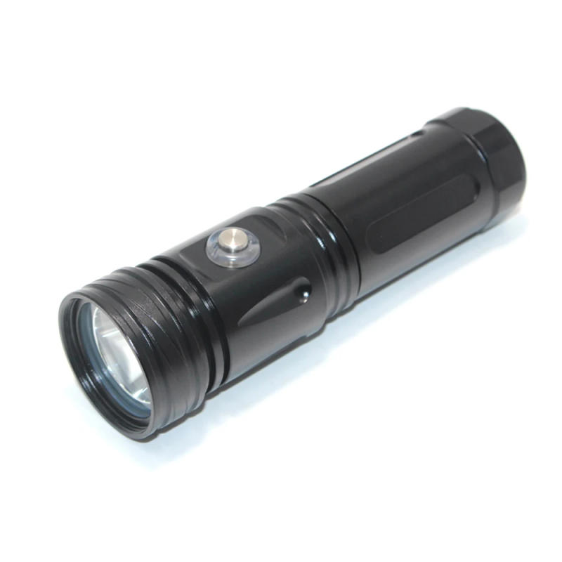 Description Picture 4 of item3000lm LED Diving Flashlight with Power Indicator IPX8 Waterproof L2 Professional Rechargable Tactical Dive Light Torch