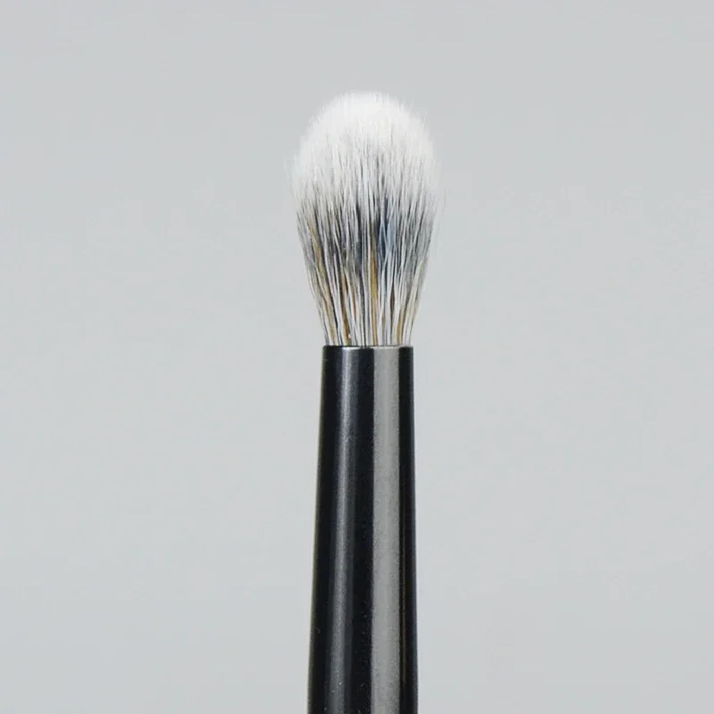 Description Picture 3 of itemPro Eye Crease Shadow Brush Eye Lid Hollow Shading Blending Makeup Brush Cosmetics Tool