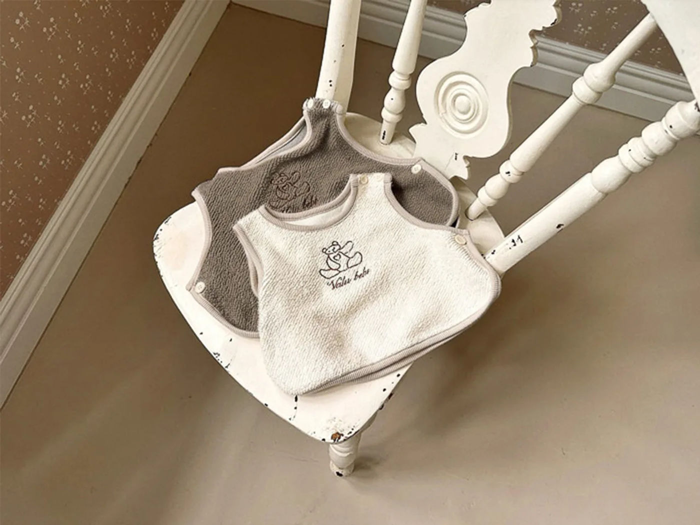 Description Picture 6 of item2025 Winter New Baby Sleeveless Warm Vest Infant Girl Fashion Bear Embroidery Vest Boys Cotton Casual Vest Tops Baby Clothes