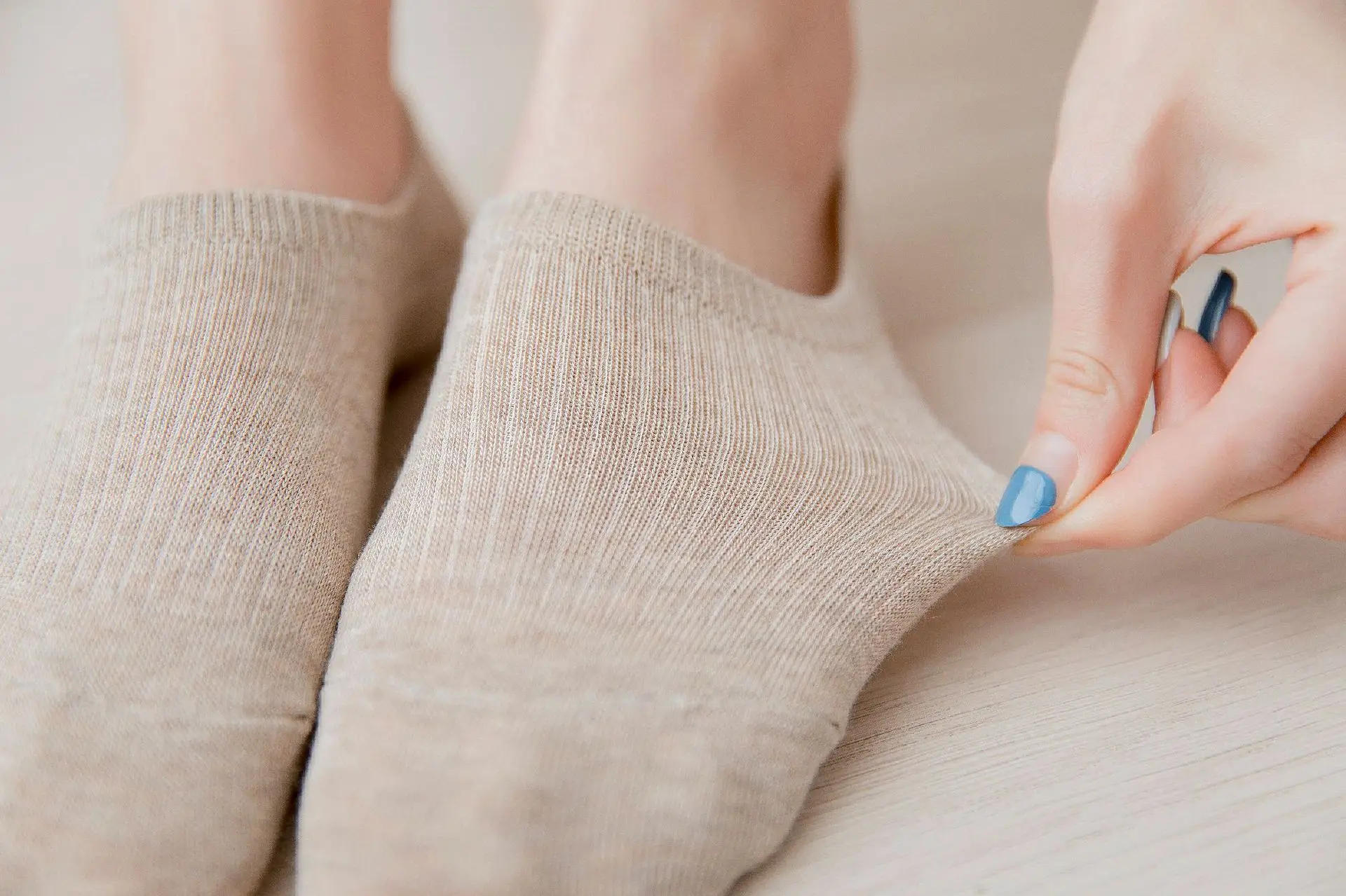 Description Picture 5 of item5pairs Women Invisible Boat Socks Summer Ultra-thin Cotton Sock Breathable Silicone Non-slip Ankle Low Girls Sox Calcetines