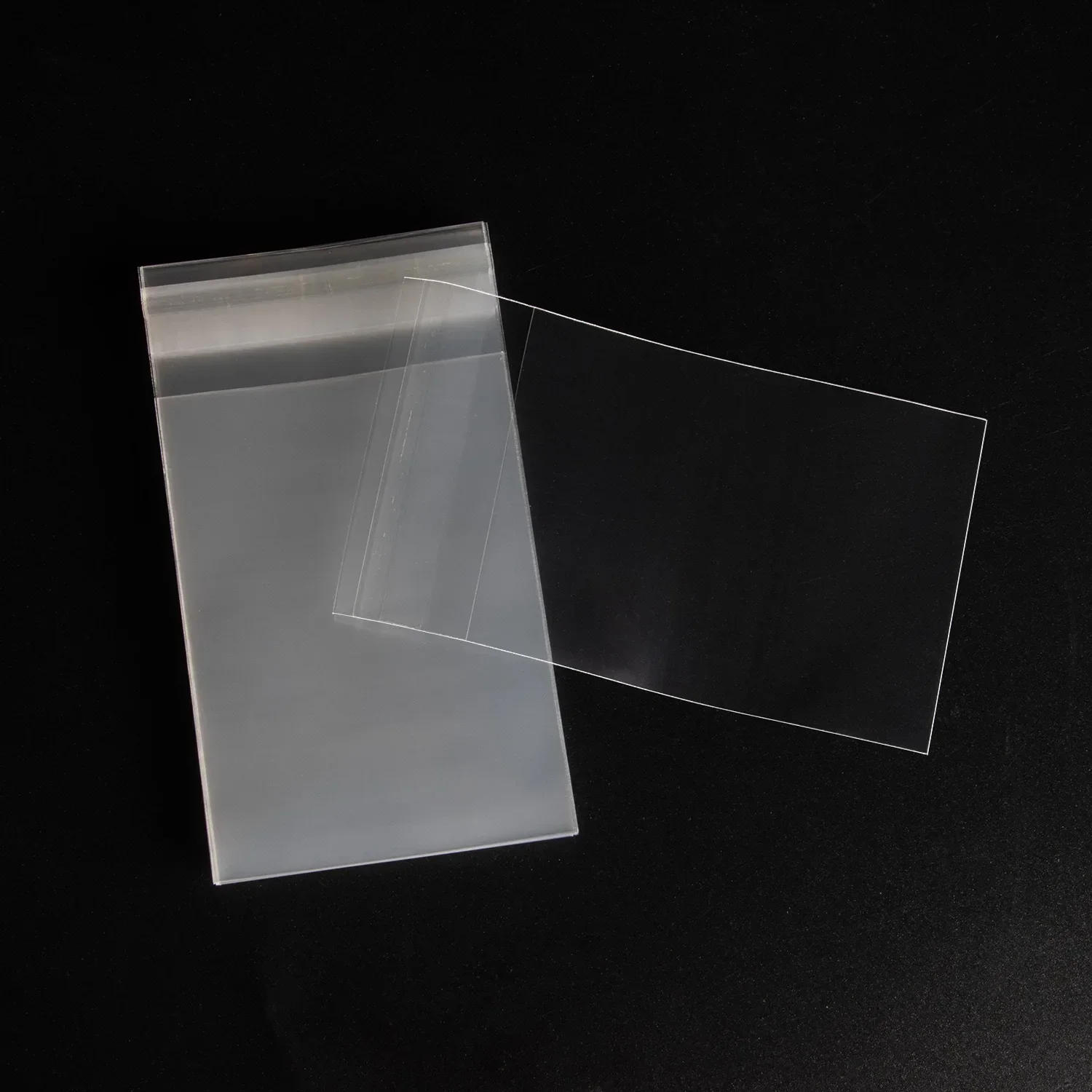 Description Picture 3 of item100pcs/set Various Sizes Transparent Card Sleeves Magic Card Game Tarot Poker Cards Protector Board Game Card Sleeves