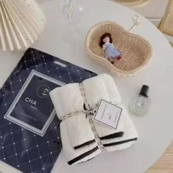 Quick Dry Absorbent Wholesale Bathroom Accessories Sets Tide Towel Bath Towel Two Sets of Gift Towel Big Wind Beach Towel