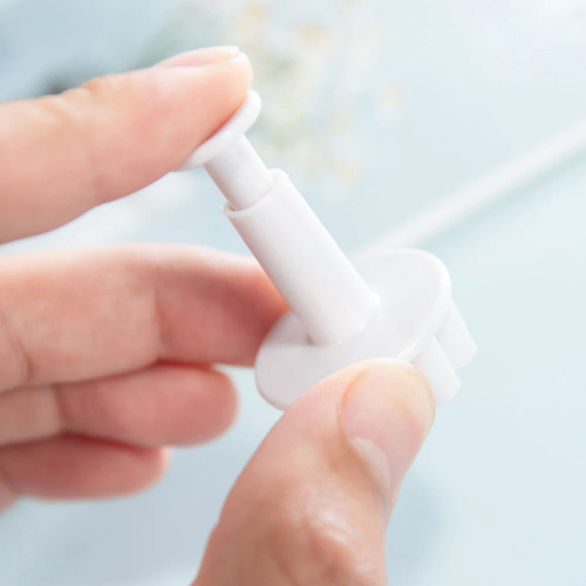 Slide 0e9a4a63ef0d466ea9f927d83972f695